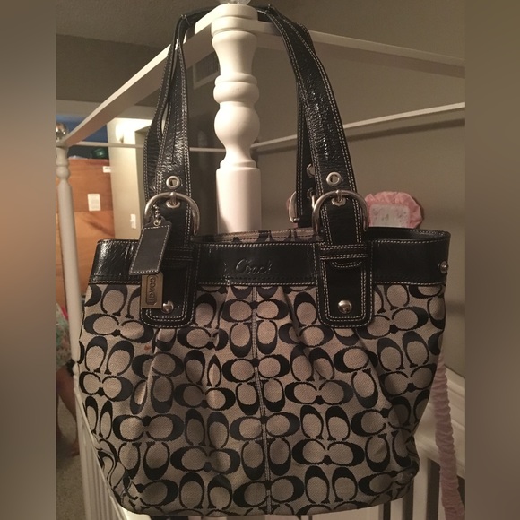Authentic Coach purse - Picture 1 of 2